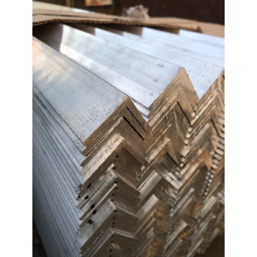 Алюминиевый уголок 100х60х7 L= 3м АД31Т1